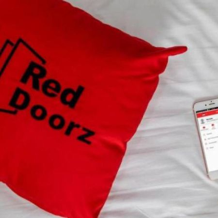 Reddoorz Near Jalan Gatot Subroto Medan Hotel Kültér fotó