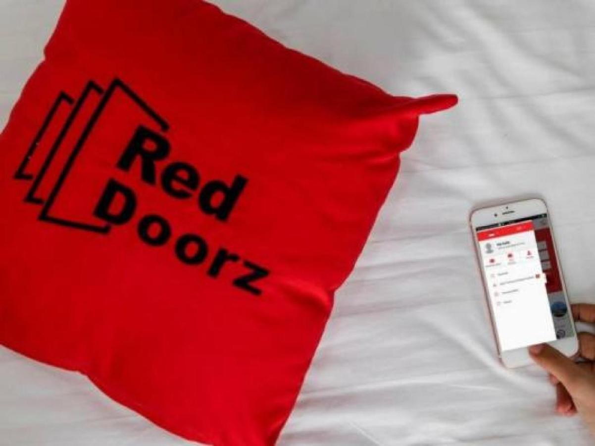 Reddoorz Near Jalan Gatot Subroto Medan Hotel Kültér fotó